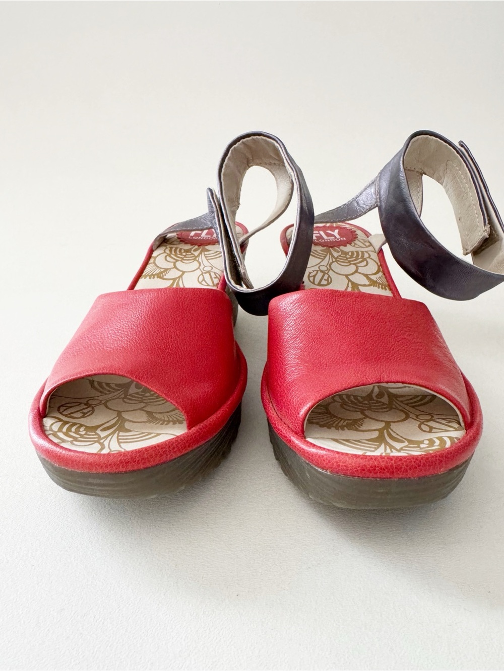 Fly London Yula Wedge Sandal EU 39 US 8.5 Leather Ankle Strap Casual - Picture 6 of 10